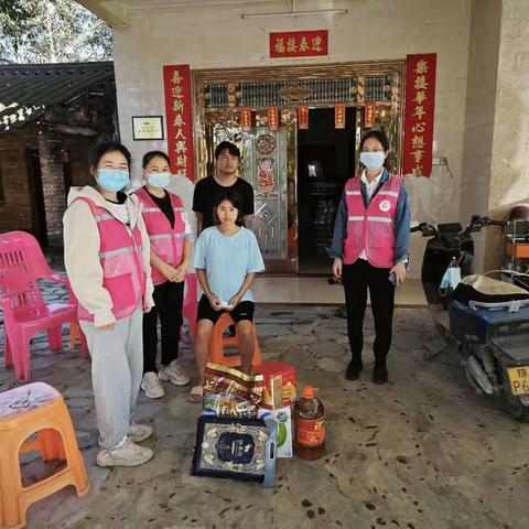 赤草村妇联开展“把爱带回家——迎新春，送温暖”慰问活动