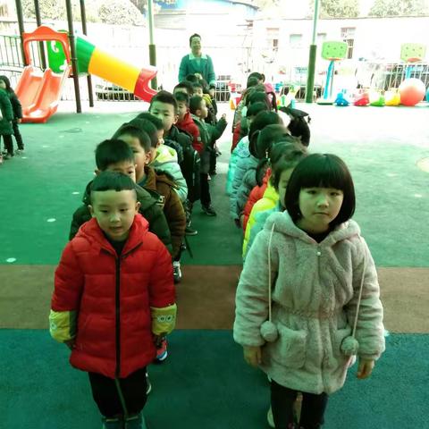 枨小附属幼儿园大一班1---2周幼儿生活剪辑