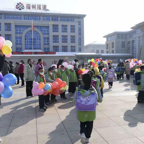 亲启，奇台五中开学季“神兽们”的幸福时刻