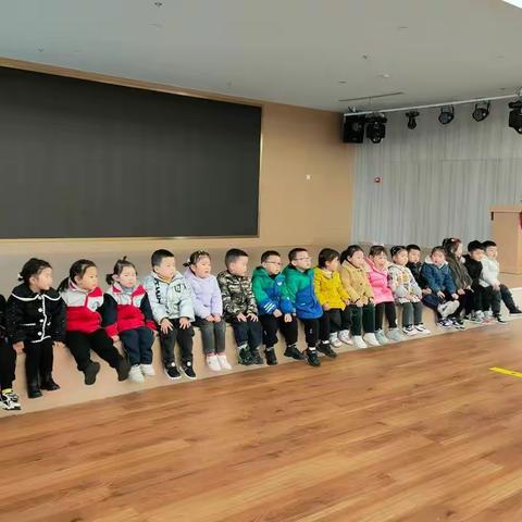 伊俐特幼儿园小(4)班一周回顾(第5期)