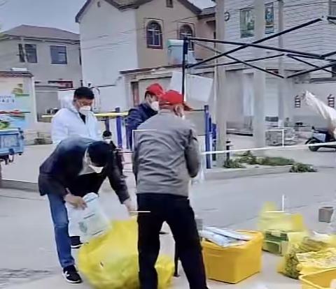 【新时代文明实践铜山在行动】柳泉镇涝泉村开展第三次“全民核酸检测”