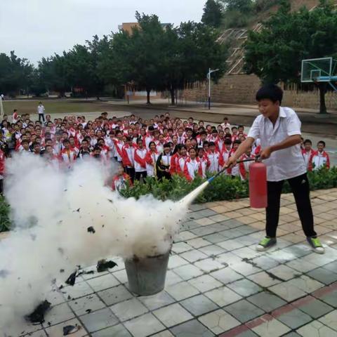 全国消防安全宣传教育日，你我齐参与——梧州市第十中学