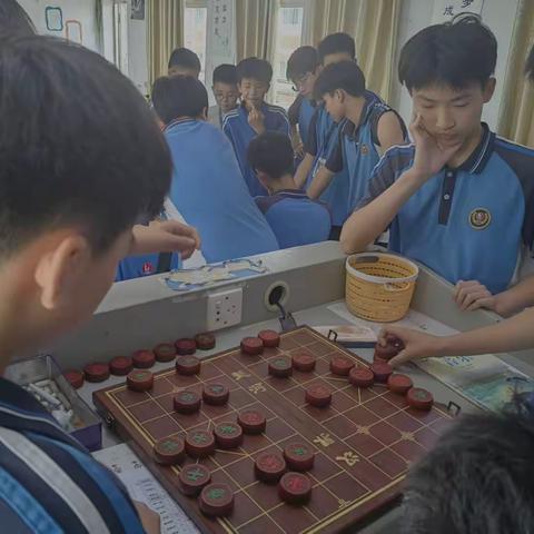 长鸿初二中国象棋社团— —“善弈者谋势，不善弈者谋子”