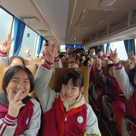 铜仁市第二小学五（九）班百花渡“厨神争霸·挑战自我”研学活动