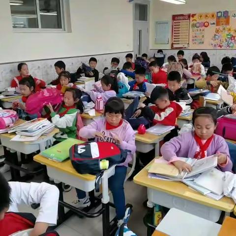 劳动最光荣——整理书包比赛