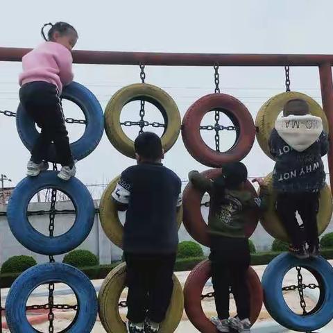 楼德镇幸福佳园幼儿园～～中一班精彩瞬间集锦