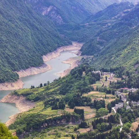 春游恩施-清江画廊土司城云龙地缝七星寨屏山峡谷•