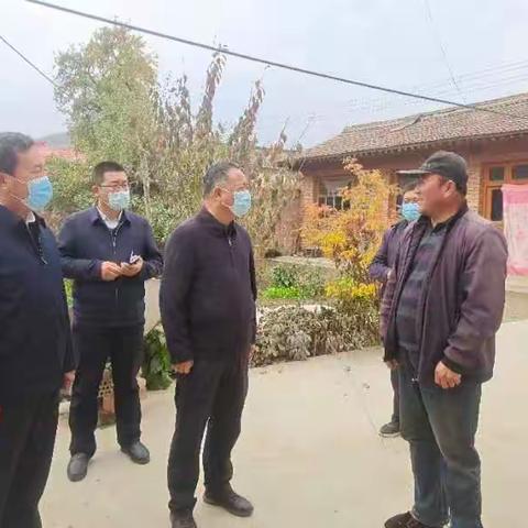 州政协副主席、州乡村振兴局局长张卓督查