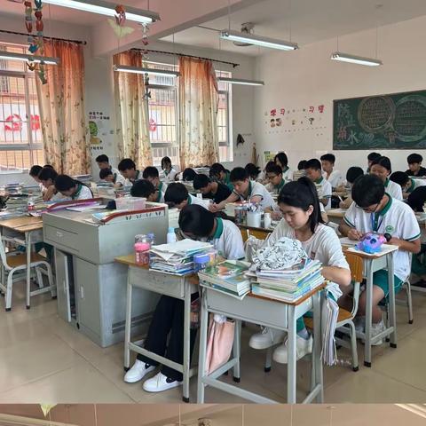 百年荣光守初心，筑梦青春潜育