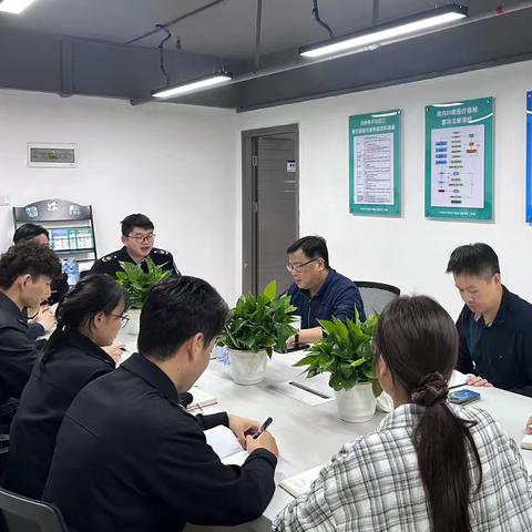 光明局党组书记、局长陈建民到新湖所、药品科开展座谈调研