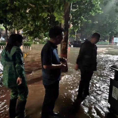 开平街道迅速开展防汛工作，筑牢汛期安全防线