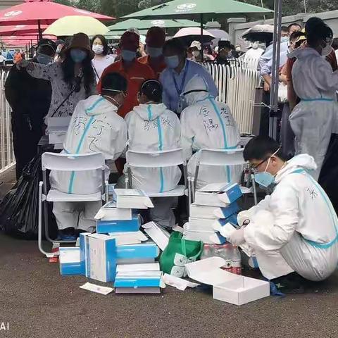 抗击新冠中国强🇨🇳👍