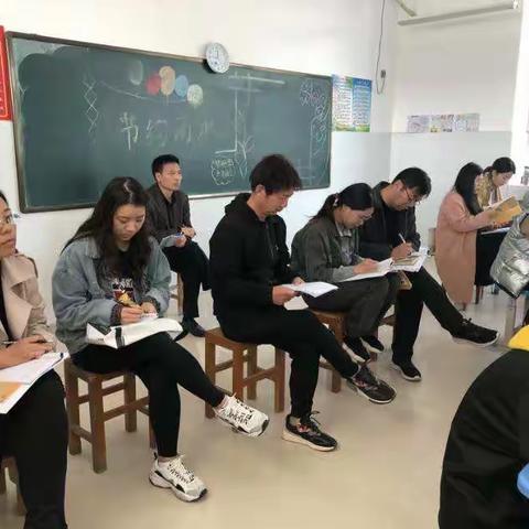 校际交流拓视野  听课评课促成长——梨河小学“周周研”活动