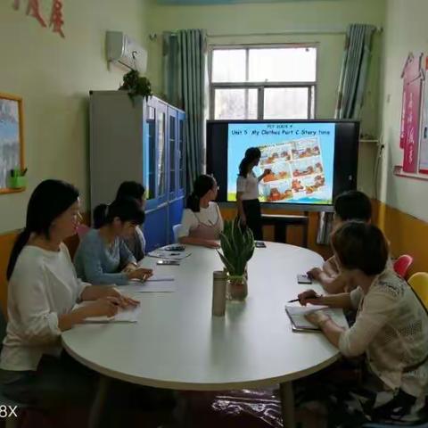 集思广益，汇聚智慧促发展——广昌实验小学四年级英语电子备课集体研讨例会（二）