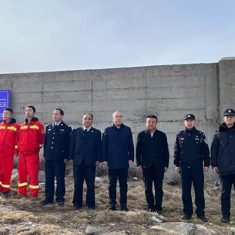 滦镇派出所配合秦保部门开展秦岭核心保护区联合执法