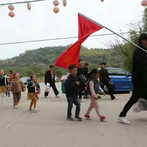 和秋天拥抱，与快乐同行——实验幼儿园中三班亲子游