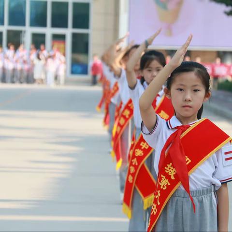 新学期第一天 |成长有声音 扬帆正起航  良好精神面貌开启新学期