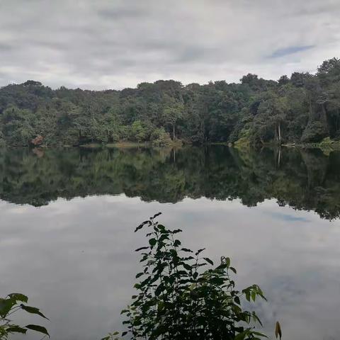 佤山勐梭湖