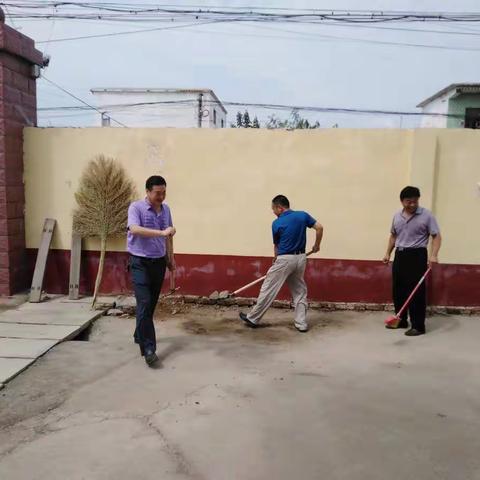 道口铺学区卫生扫除迎新学期开学