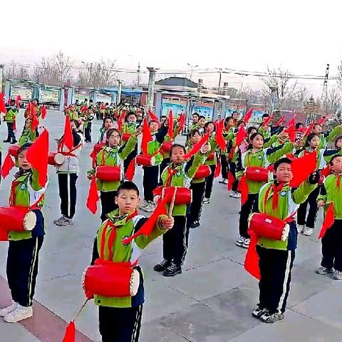 “鼓”出风采 ，“敲”出快乐——中宁一小教育集团南校区腰鼓社团活动纪实