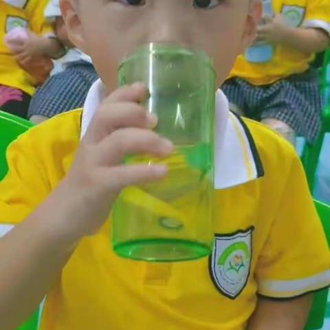 亿童贝贝幼儿园中一班王炫毅小朋友: