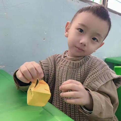 亿通贝贝幼儿园中一班卫锦逸小朋友: