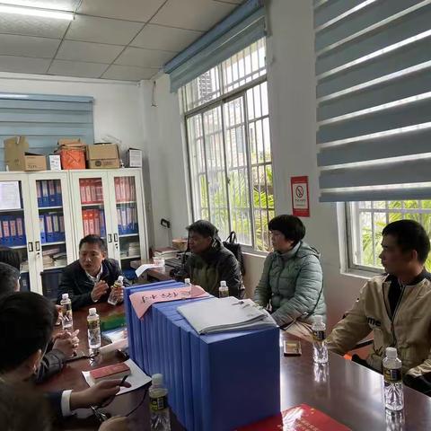 和庆镇政府邀请中国热带农业科学院农林专家进行农业技术指导助推乡村振兴