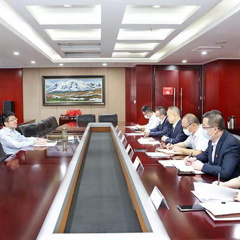 新疆分行纪委书记、党委委员魏巍主持召开分行本部部分党支部纪检委员座谈会