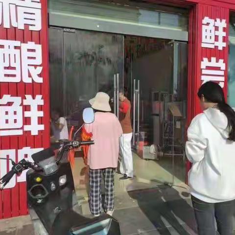 临高县政务服务中心开展文明劝导活动