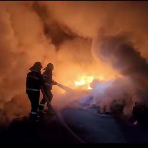 “冬训强体魄 烈火淬精钢”——滨河路消防救援站开展冬季岗位练兵