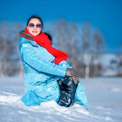 白雪皑皑除旧颜   银装素裹俏佳人