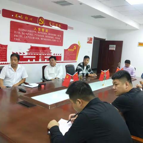 县创建办组织党员干部集中观看全县"不忘初心、牢记使命"主体教育工作电视直播会议