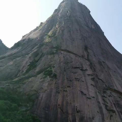 绩溪鄣山牛脊背探路。