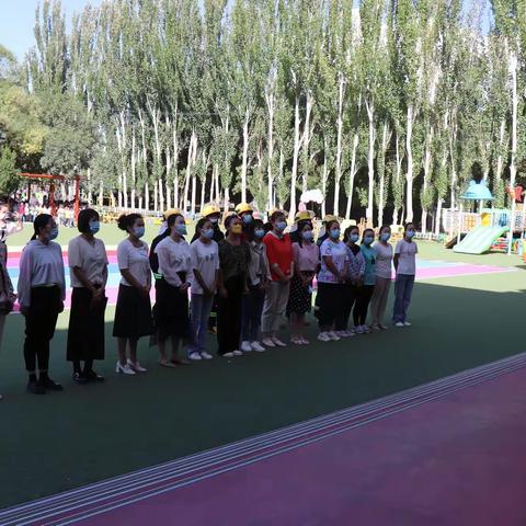 大手拉小手，安全记心间----瓜州大队走进第一幼儿园开展消防培训演练活动
