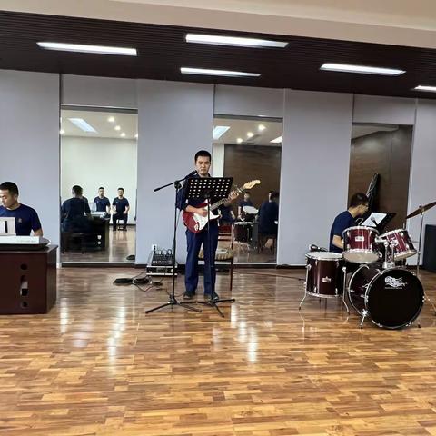 这支“水枪手”乐队，不简单！