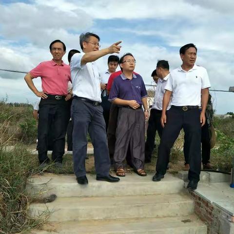 海南省副省长刘平治巡昌化江昌江段河流