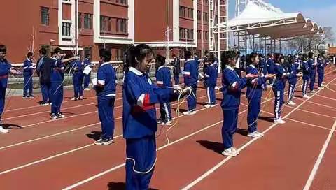 “绳”彩飞扬“跳”出精彩