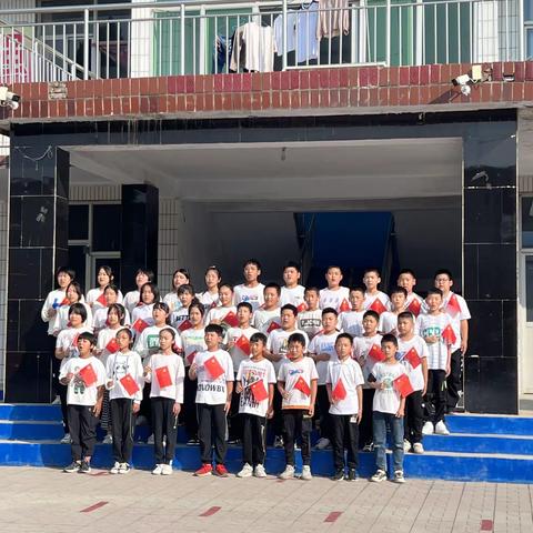 王坡乡东王坡完全小学迎国庆举行“伟大祖国”朗诵比赛