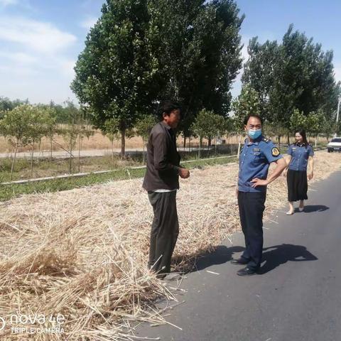 制止公路打场晒粮，保障公路安全畅通