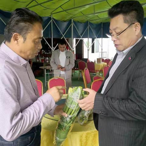 华商国医堂集团五奇工程之调研成都双流区明日叶基地