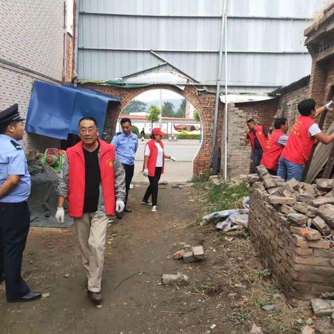 石寺镇“志愿红”助力人居环境整治出实效