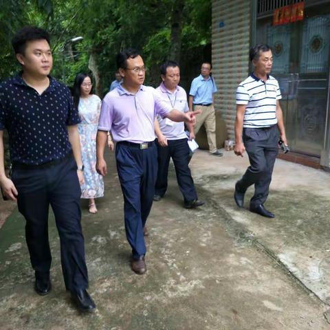 市纪委副书记、市监委副主任杨卫国莅临龙塘镇开展调研督导工作
