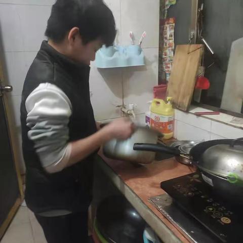 803班弘扬劳动精神、强化劳动育人教育美篇