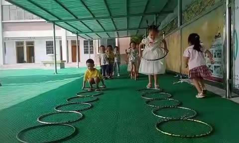 东起乡中心幼儿园—中班（第四周）