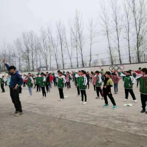 和孝镇黄屯小学开展“最美大课间—校园舞蹈操”活动