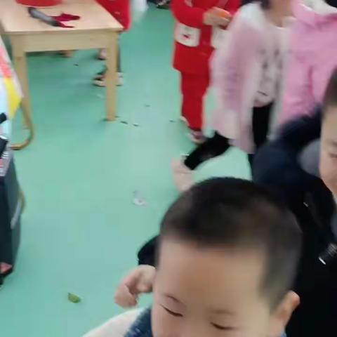 永昌中心幼儿园大一班三月份幼儿成长手册