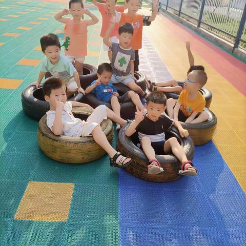 永昌中心幼儿园大一班9月份宝贝成长册