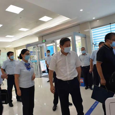 省分行梁德顺行长到开封分行开展安全生产工作检查