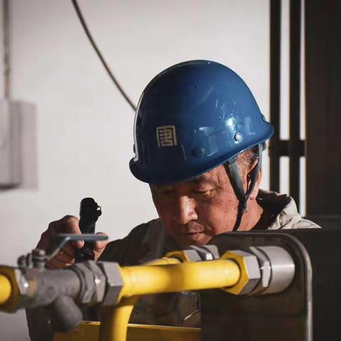 铁骨铸钢魂，忠诚守初心               ——记锅炉班设备守护人于四海