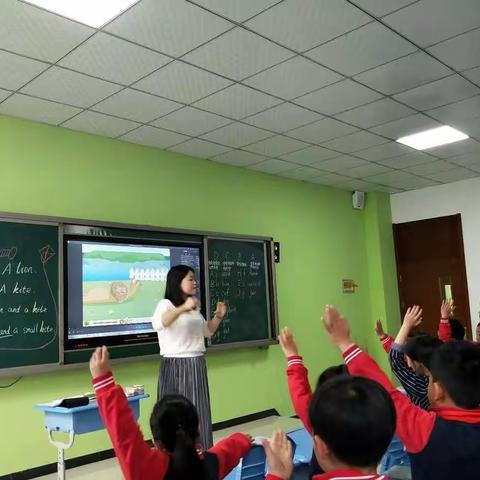 快乐学习，高效课堂－－－育华小学二年级英语组公开课展示